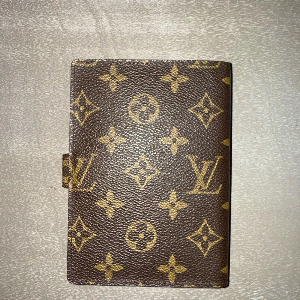 Louis Vuitton Monogram Small Ring Agenda Cover